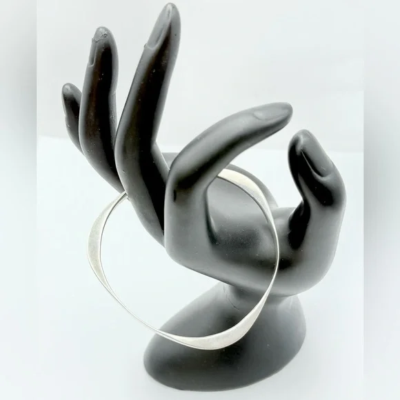 Modernist Sterling Silver Bangle Bracelet - Hand Signed - Picture 7 of 8